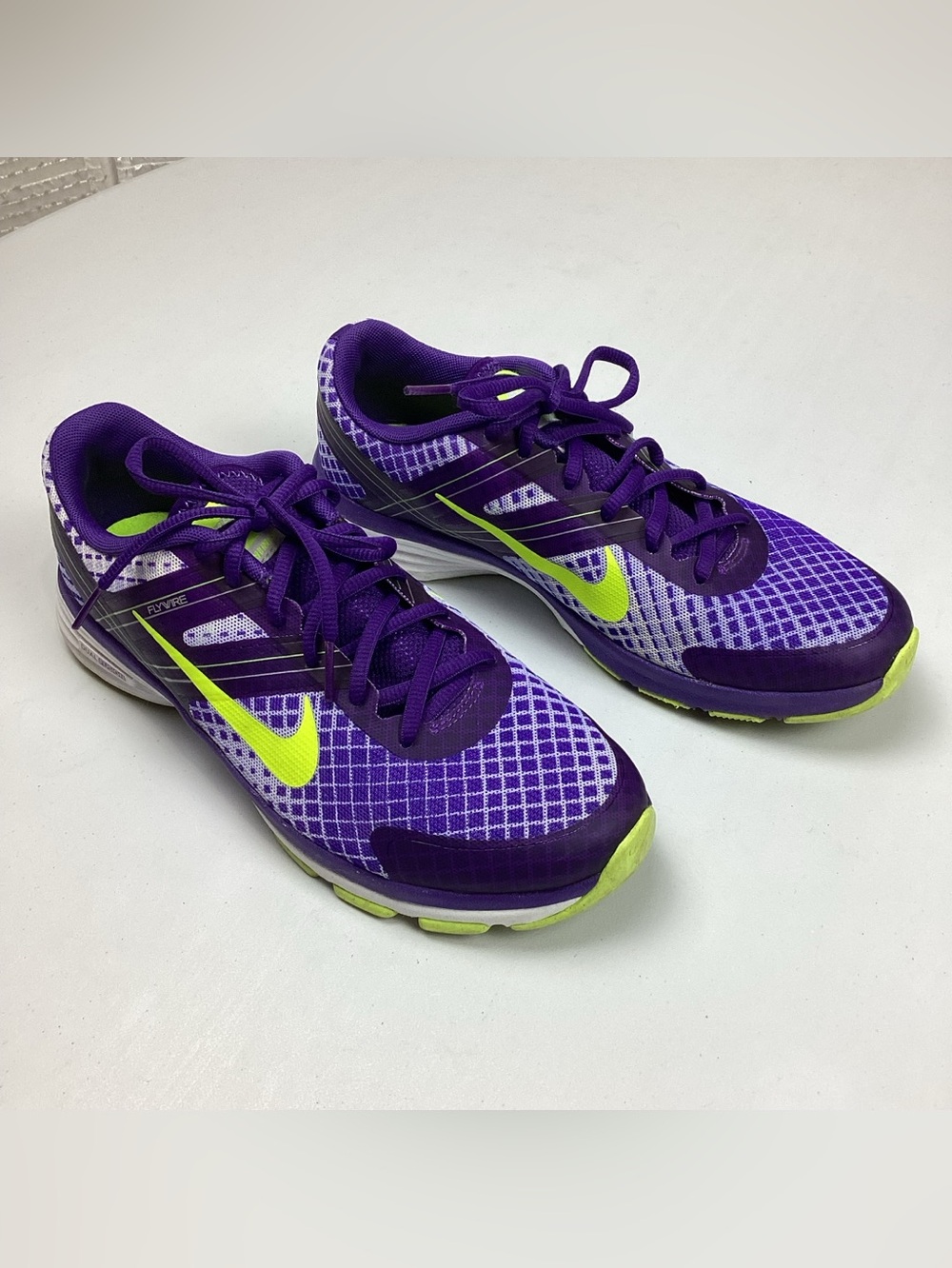 Nike Women’s Dual Fusion Flywire Athletic Sneakers Size 8,5